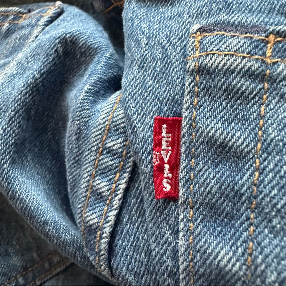 Levi’s 501 VINTAGE 1993 High Rise Straight Leg Light Wash Blue Distressed, 31x32 - Picture 13 of 16